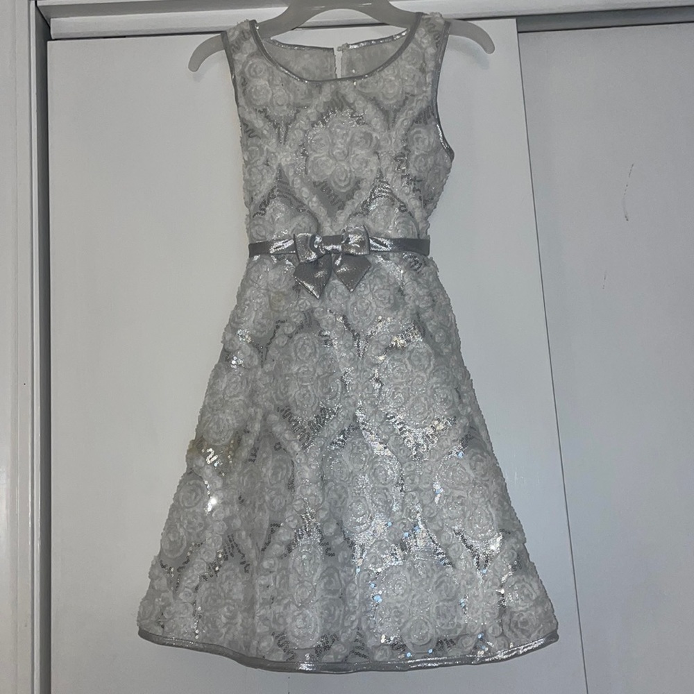 Children’s formal dress. Brand is Iris and Ivy, Worn only once!